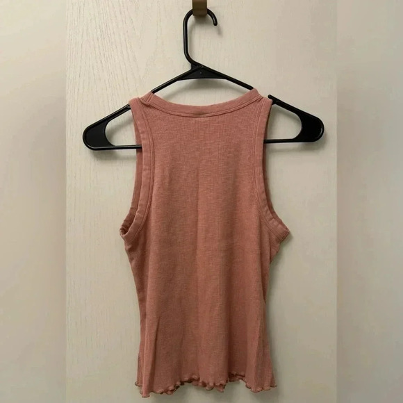 Lot of 3 Summer Tanks Great Condition - Time & Tru, Aerie, and Old Navy Size M - Picture 12 of 12